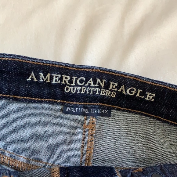 High-Rise Jean shorts - Picture 3 of 3